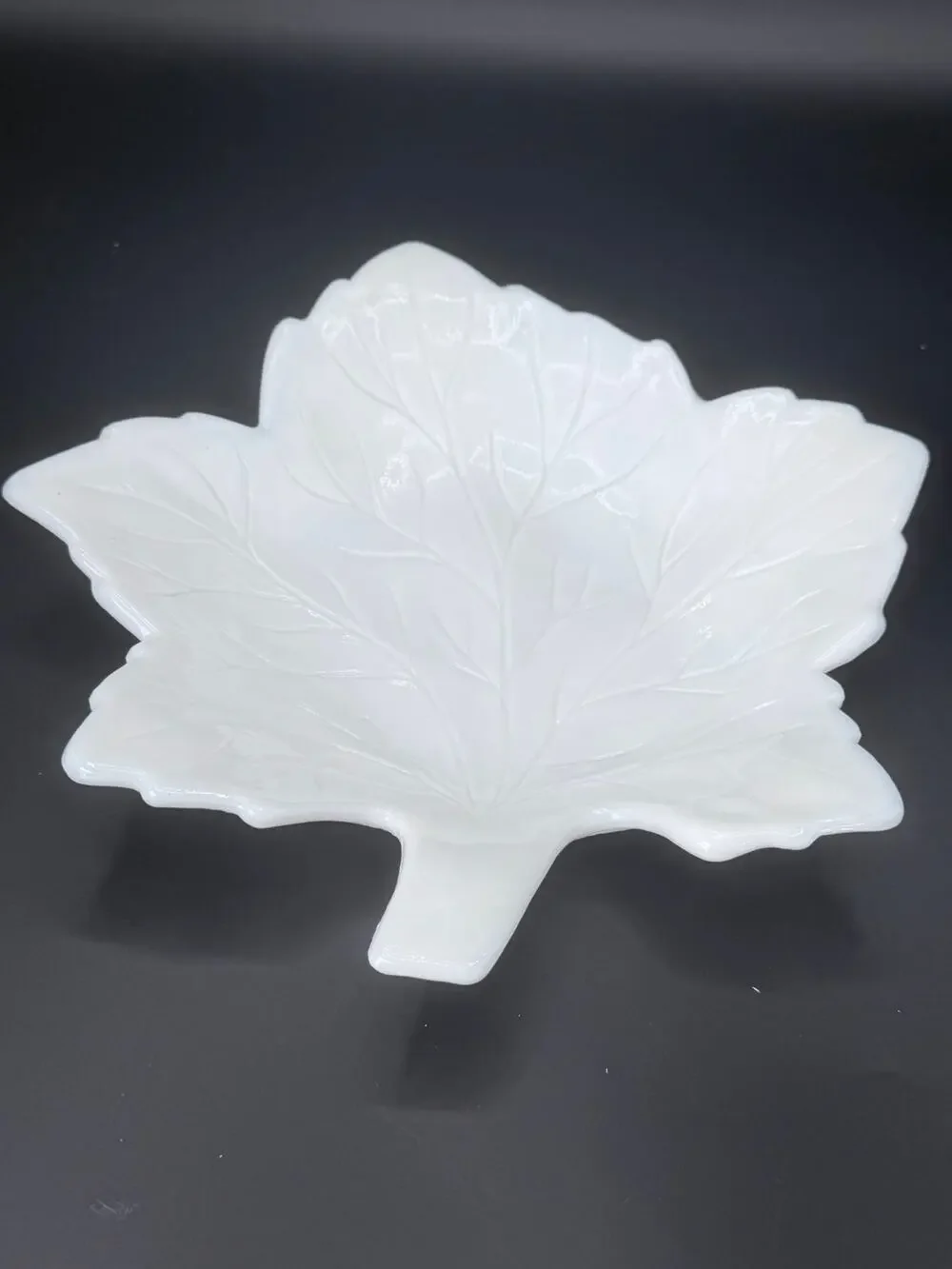 Vintage Westmoreland Bramble Milk Glass Maple Leaf Dish 8 Inch White